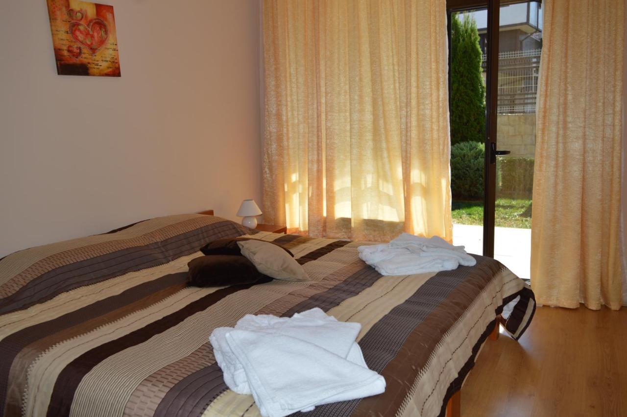 Stylish 1 Bedroom Apartment In Aspen Golf Resort Banszko Kültér fotó